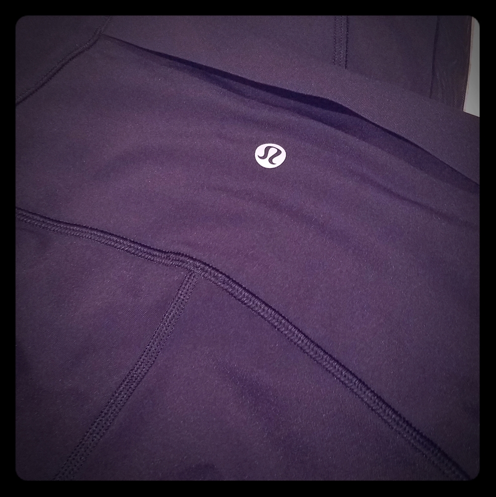 NWOT Lululemon Speed Up Mesh Side Crop in Black